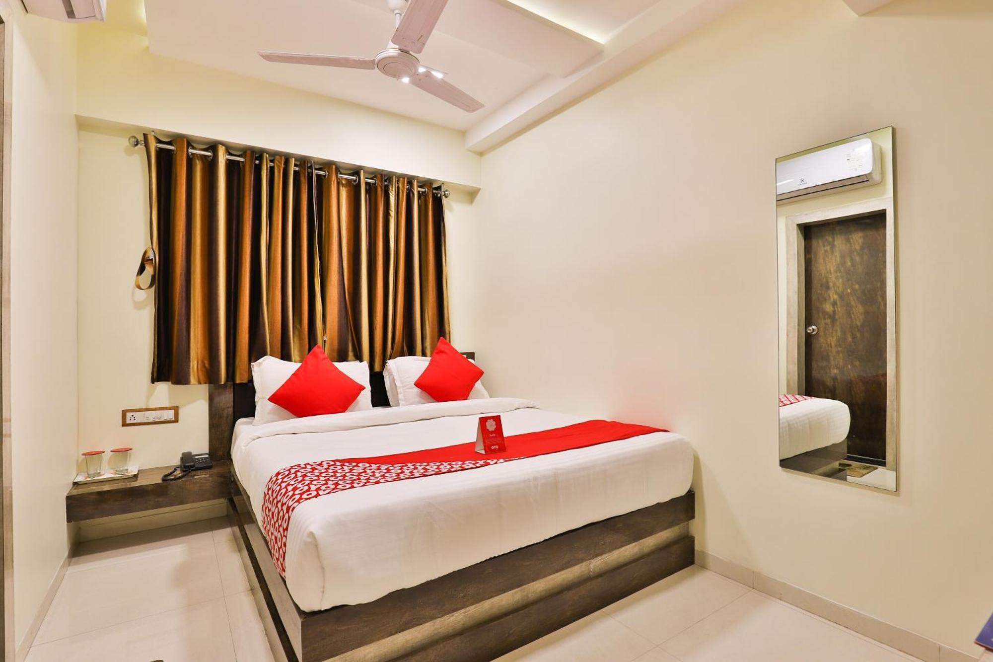 Hotel O Red Apple Ahmedabad Extérieur photo
