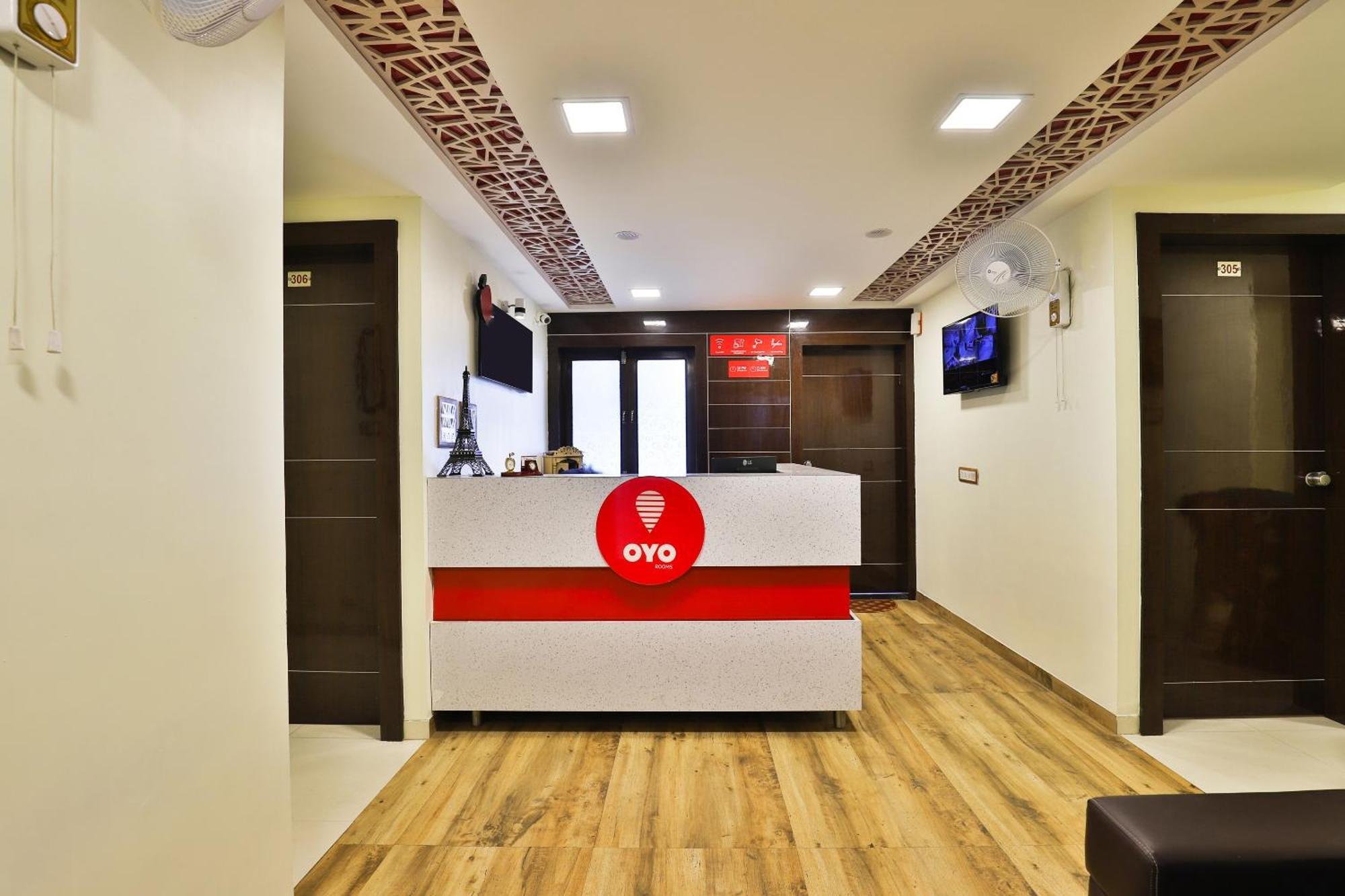 Hotel O Red Apple Ahmedabad Extérieur photo